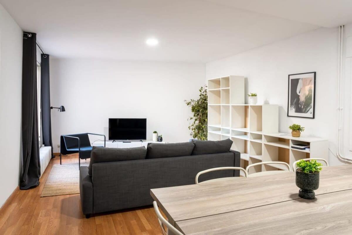 Plaza Urquinaona And Comfortable 3bd Barcellona